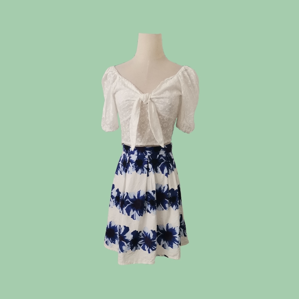 white puff short sleeved top